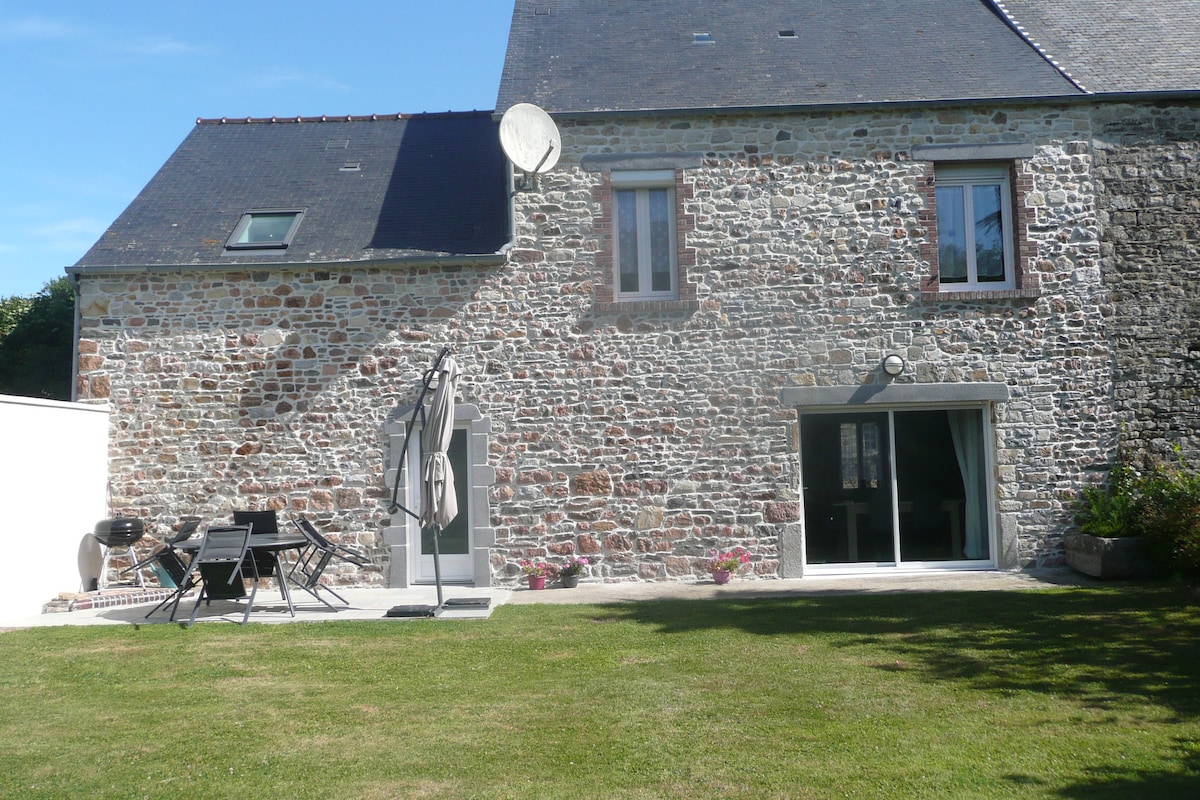 Gîte proche de la mer dans un village typique