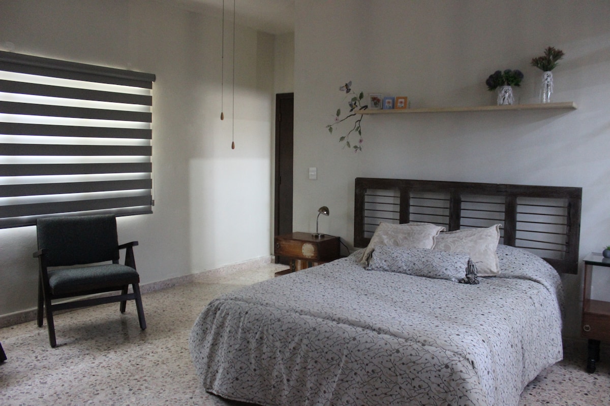 Loft I距离Centro Histórico Montemorelos 400米