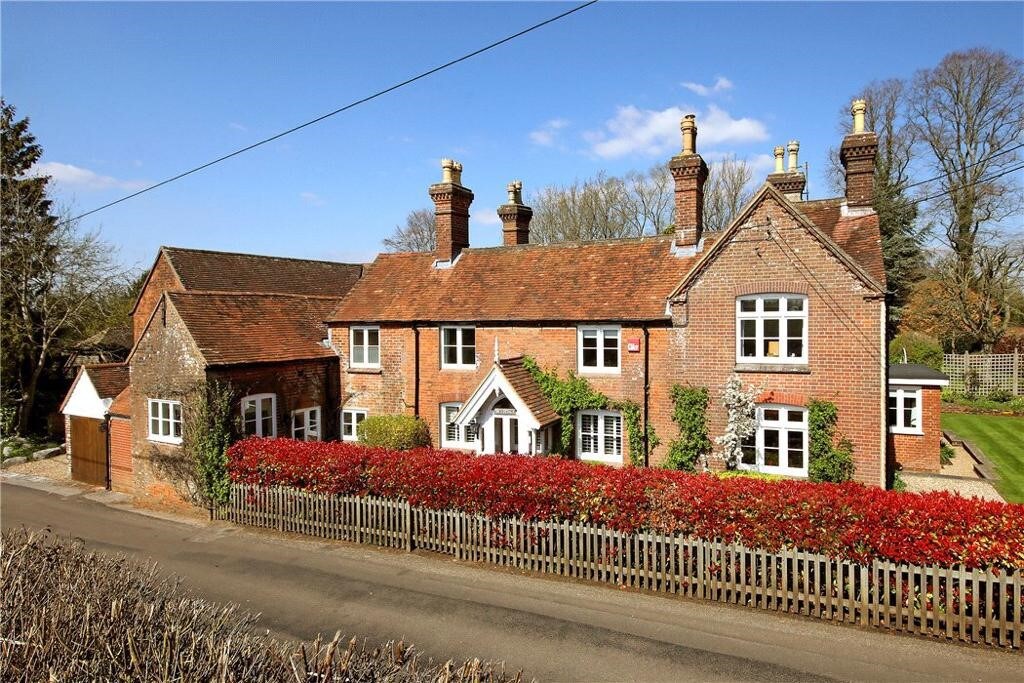 Beautiful Period Country House with Heated Pool