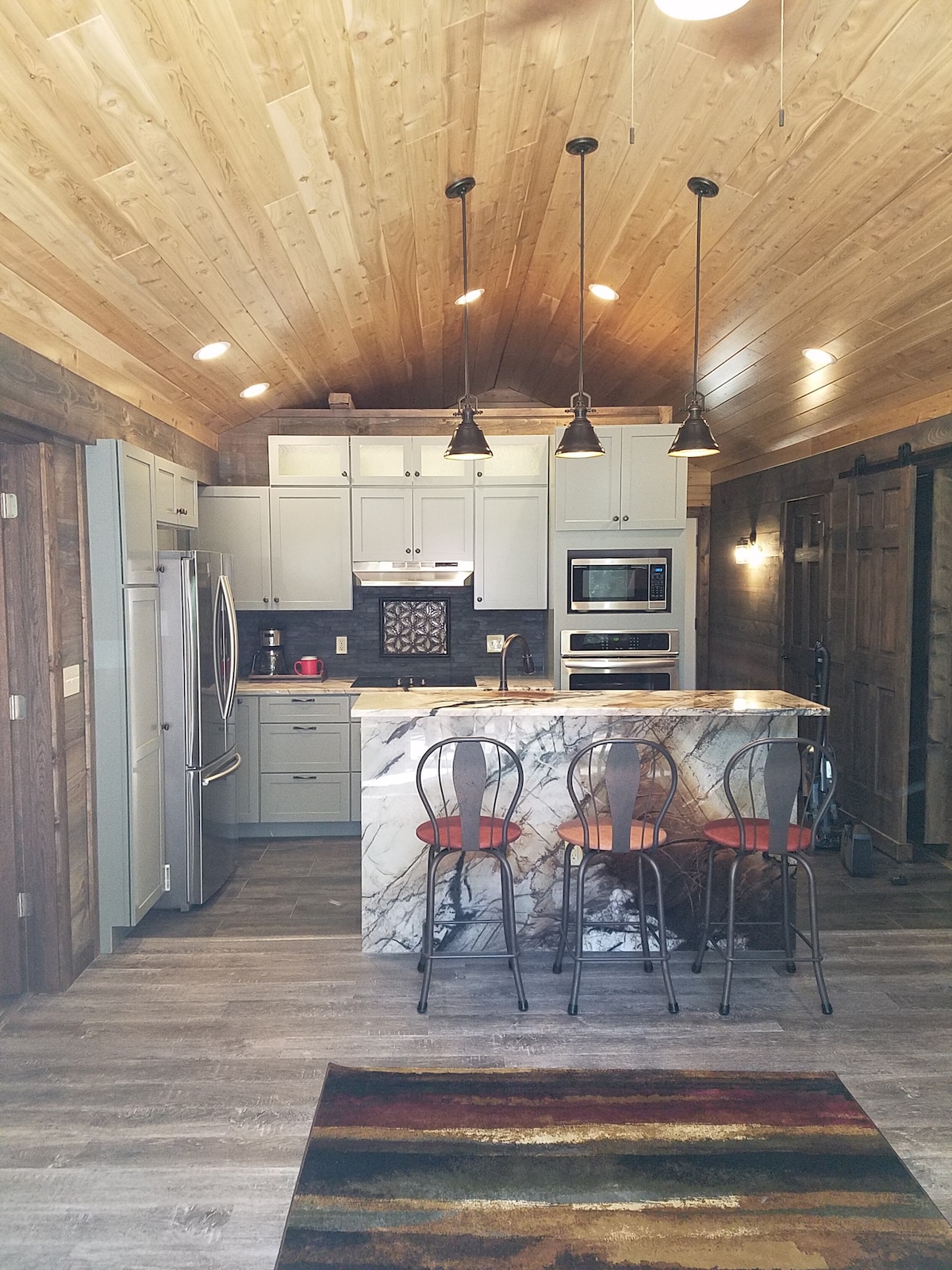 2 Bedroom cabin on the Au Sable River.