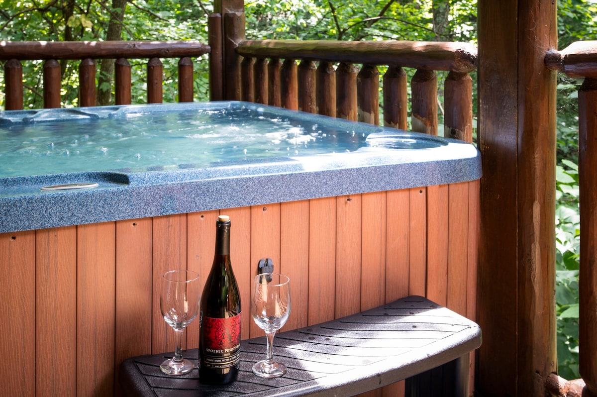 May special | Hot Tub | King beds | Indoor jacuzzi