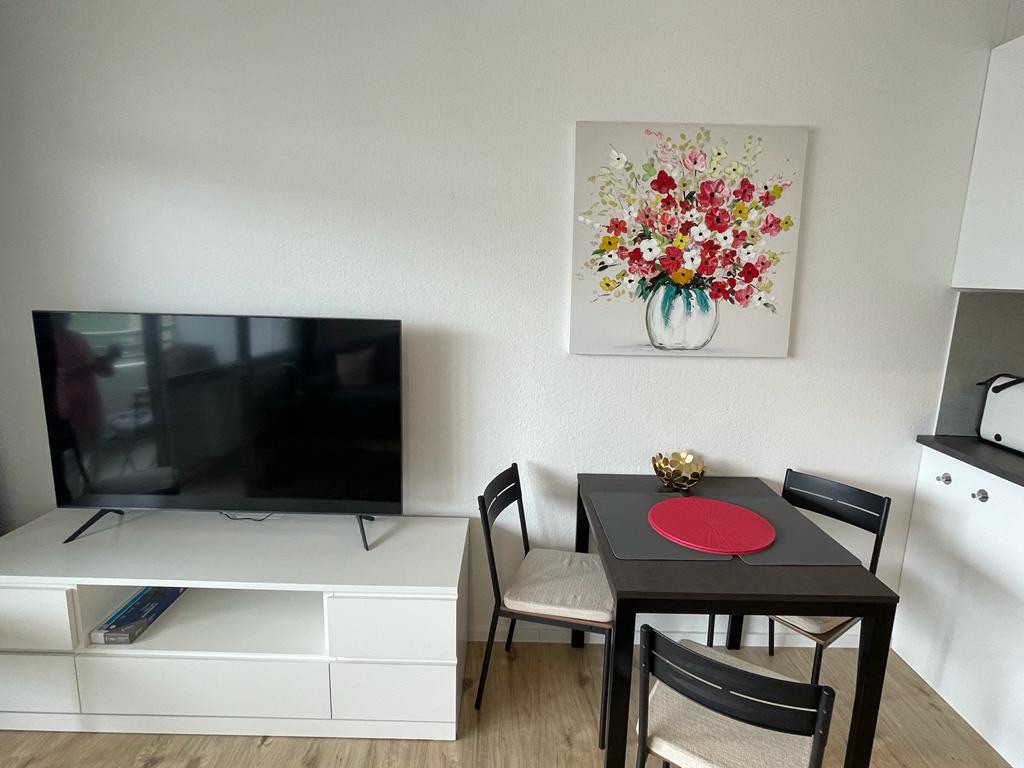 Chic Condo balcony Parking for 4, Neuss-Düsseldorf