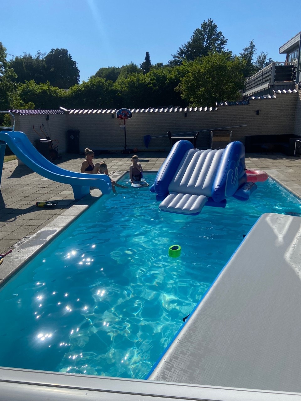 Lækkert hus med pool, Gym og stor terrasse udlejes