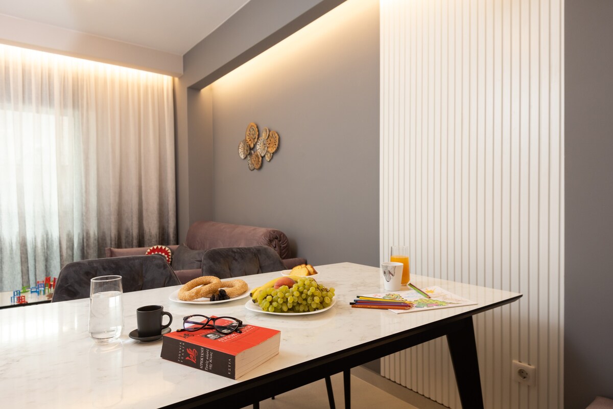 1-Bedroom Deluxe Apartment by LUX&EASY Residences