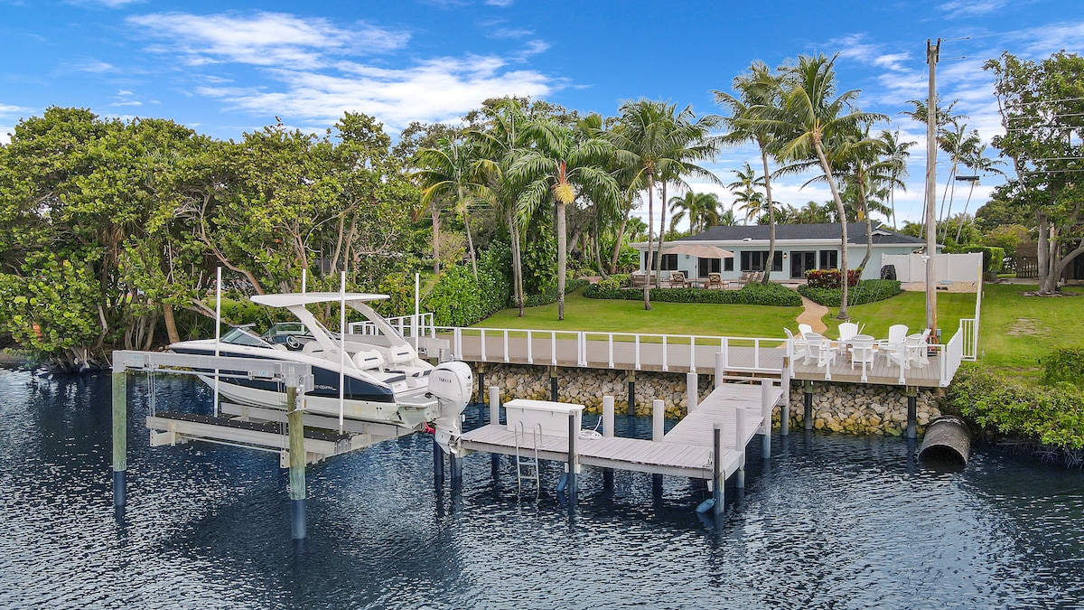 Waterfront! Boat Dock and Guesthouse