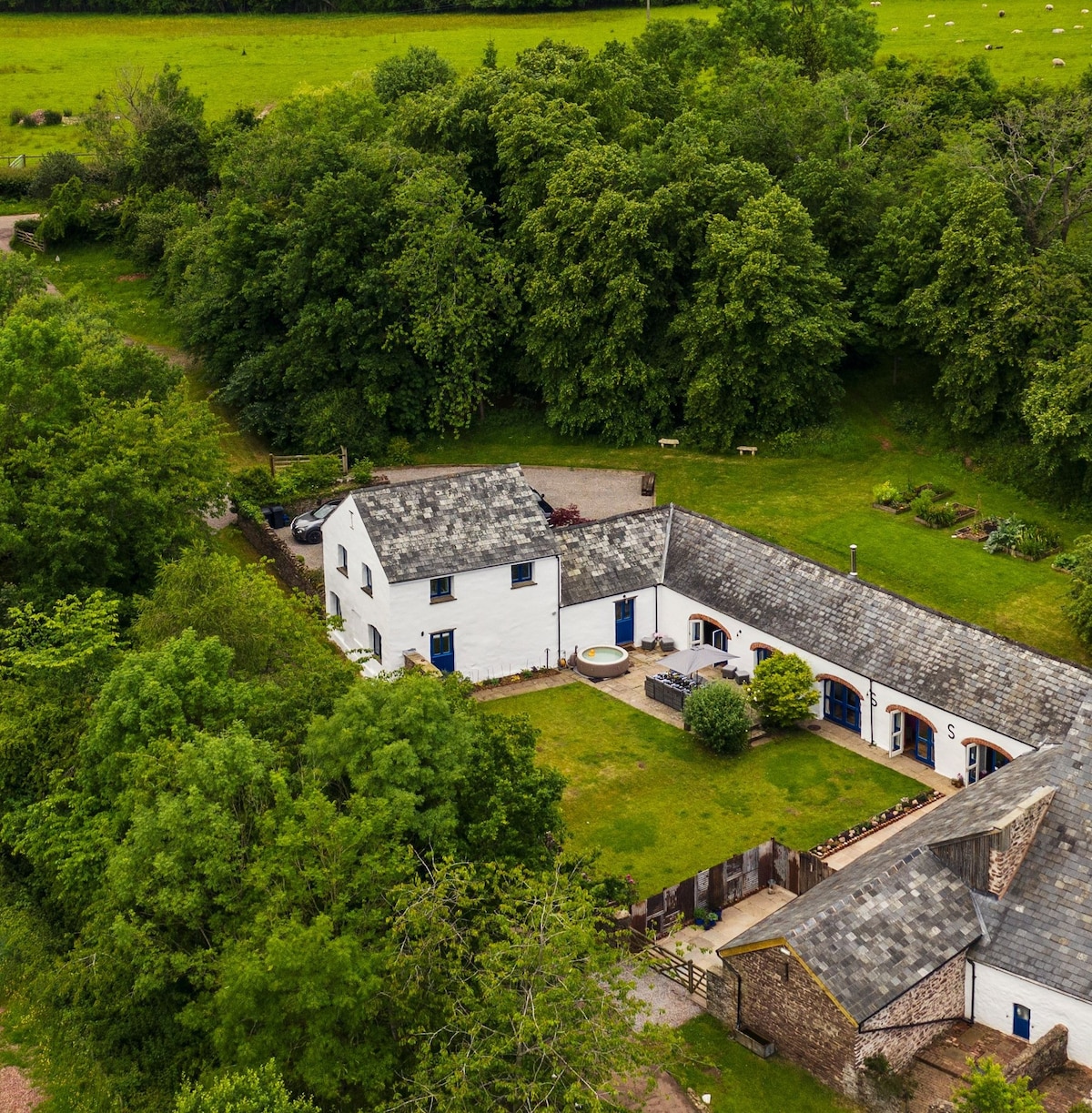 Beautiful Farm Holiday Home