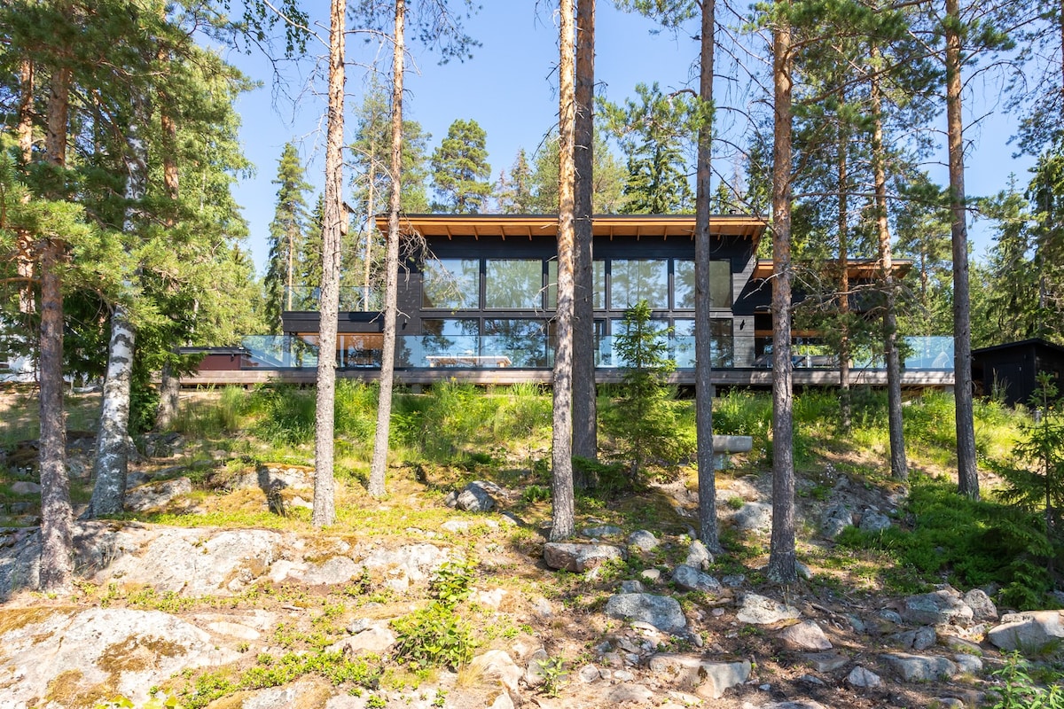 坦佩雷（ Tampere ）特拉尔蒂（ Terälahti ）的独特原木别墅