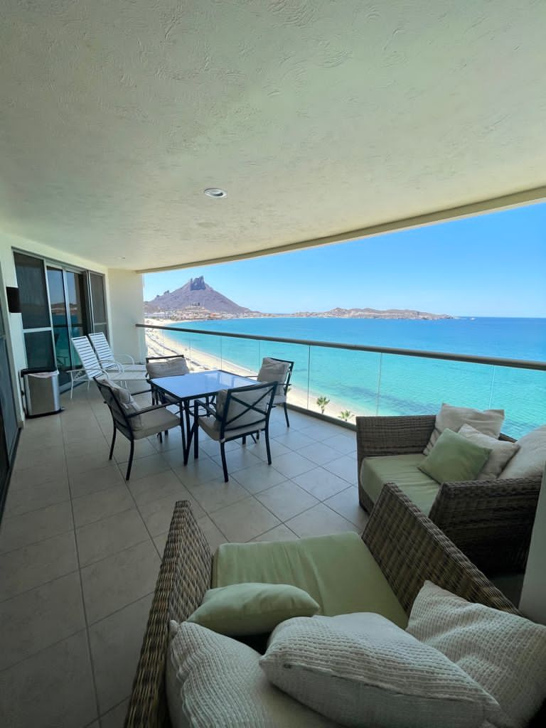 2BR/2BA BEACHFRONT CONDO AT PLAYA BLANCA TOWER 908