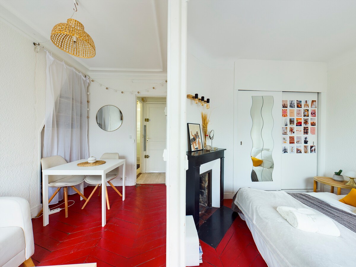 巴蒂尼奥尔（ Batignolles ）漂亮的双卧室公寓