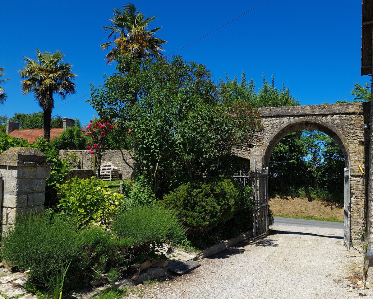 Chateau le Colombia: Le Poirier * * * *