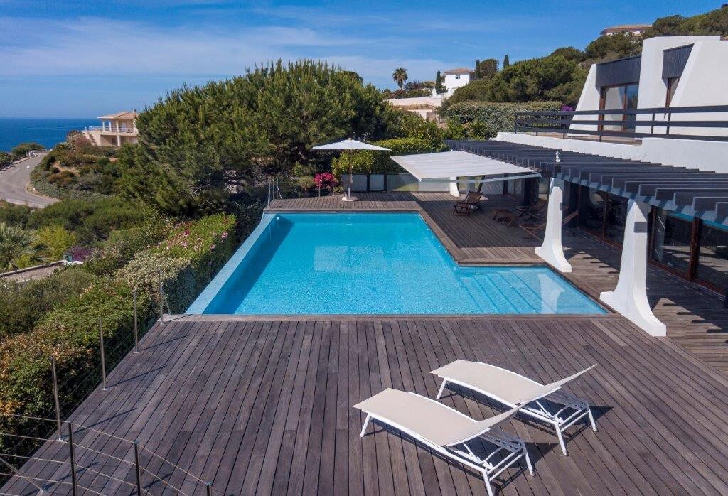 Magnifique villa, piscine à débordement