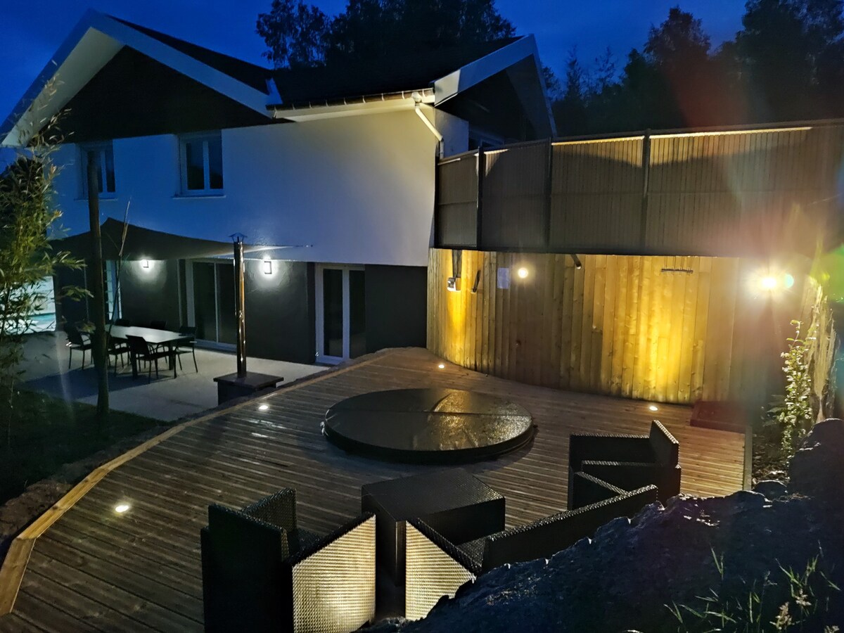 Gîte 4 * avec jacuzzi et sauna extérieur