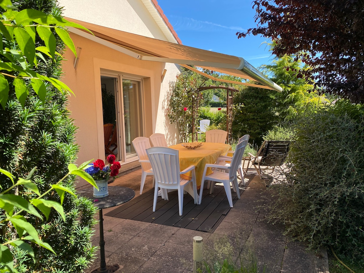 Charmante maison avec jardin clôturé et arboré 6P