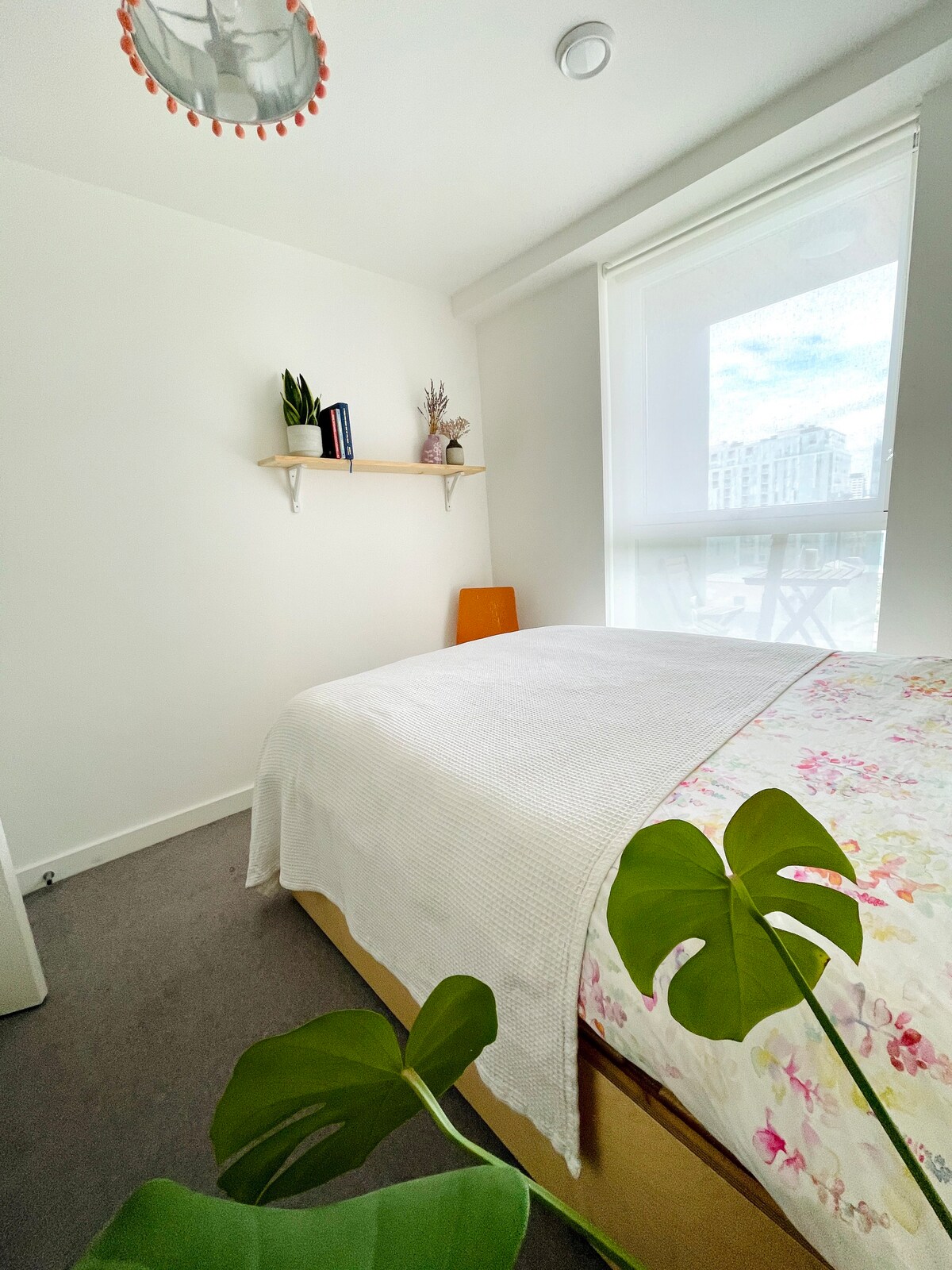 Greenwich Gem: Private Room in Secure Modern Flat