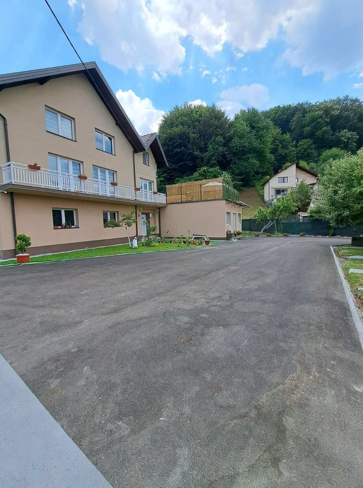 Apartman Vany ， besplatan停车场