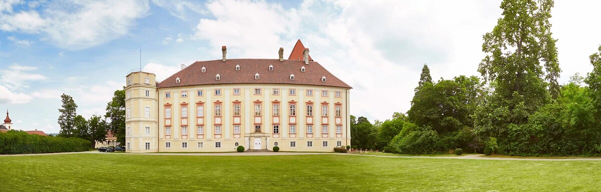 Exklusiver, privater Schlosstrakt im Schloss Horn