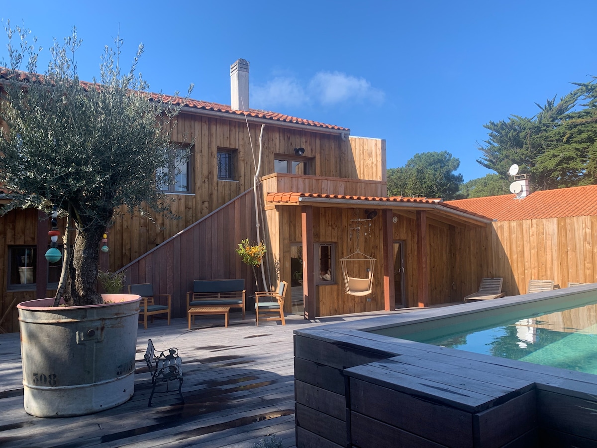 Villa atypique « Cabane Oléron  »avec piscine