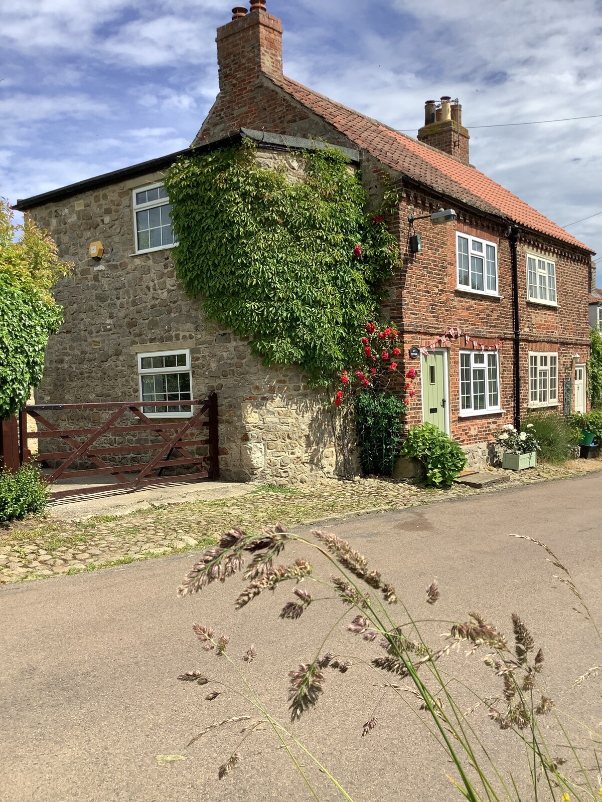 Ivy Cottage/Studley Royal 250米/喷泉修道院