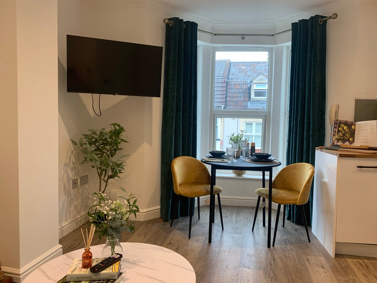 Alto - 2 Bed Apartment in Bristol by Mint Stays