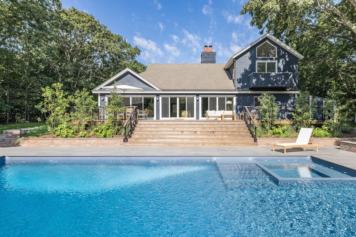 Modern 5-bedroom Montauk Beach Home with Pool