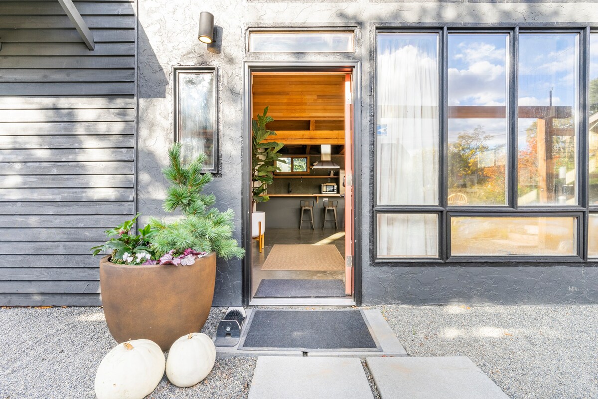 Dearborn Loft House