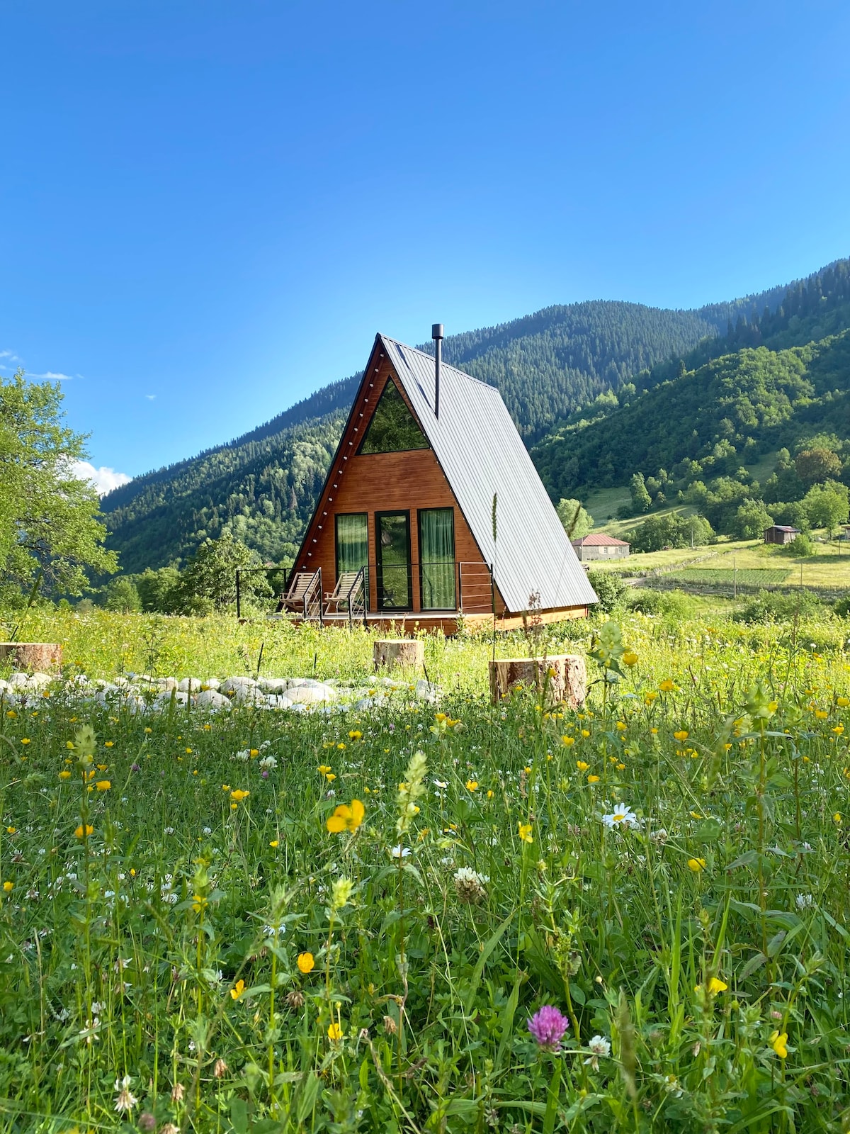 "Labna" A frame cottage in Svaneti wonderland