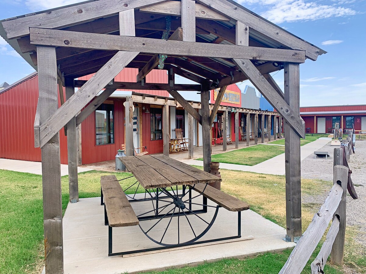 Gambling Buffalo Cabin near Casinos Cache Lawton