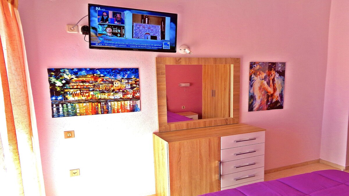 紫色单间公寓