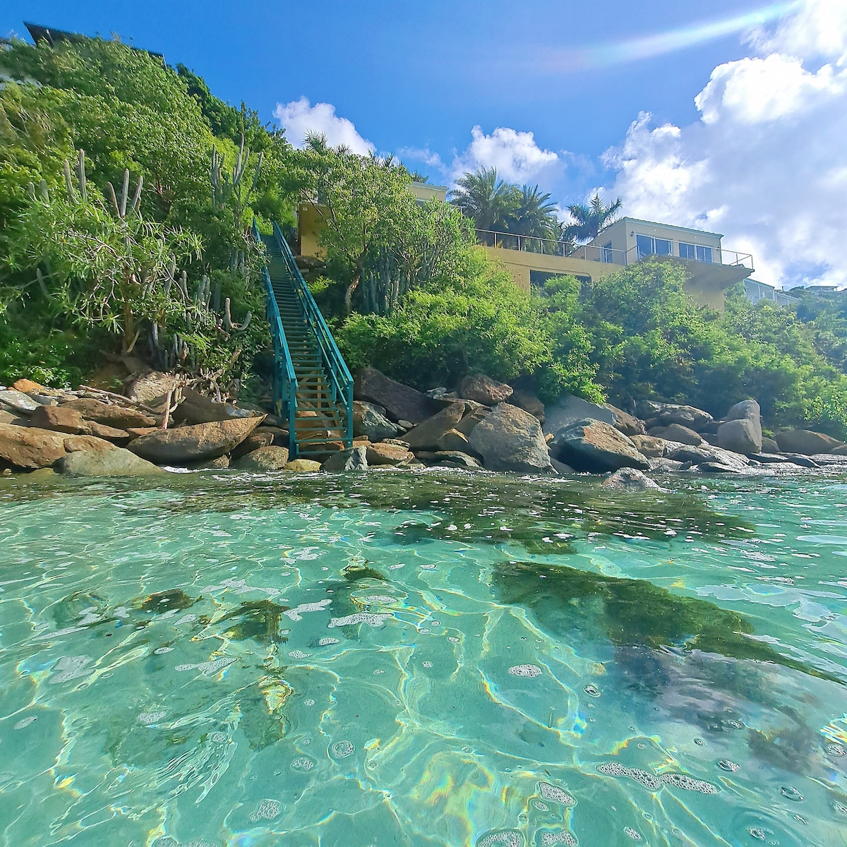 帆鱼别墅（ Sailfish Villa ）海滨马根斯湾（ Magens Bay ）圣托马斯（ St. Thomas ）