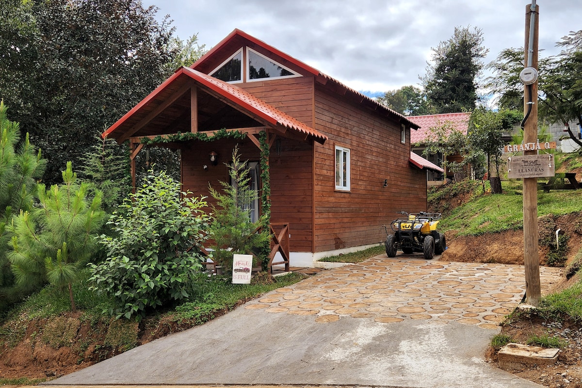 带按摩浴缸的家庭小屋/Hacienda Las Llanuras