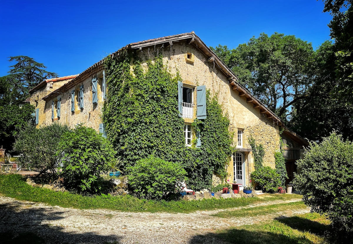 Appartement privé dans maison