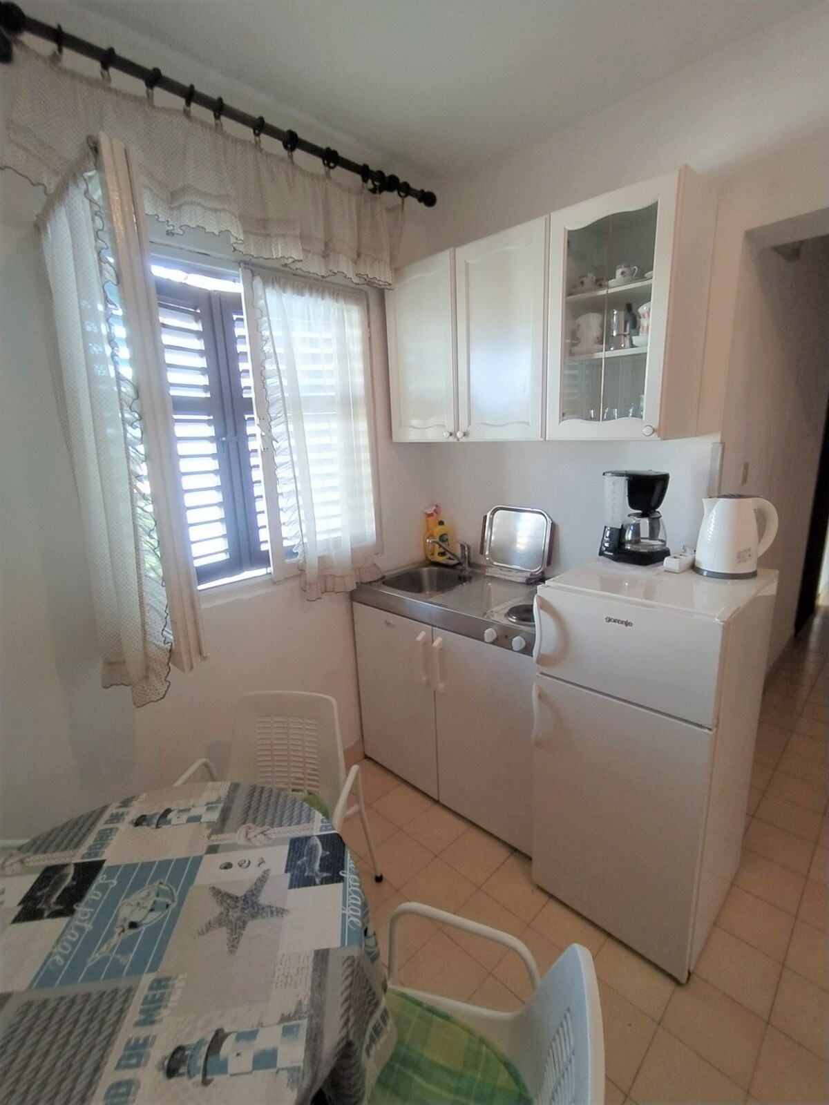 Affordable Room Ana °3 with shared kitchen