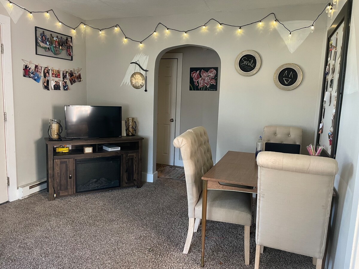 Cozy 2 bedroom home south of downtown FW