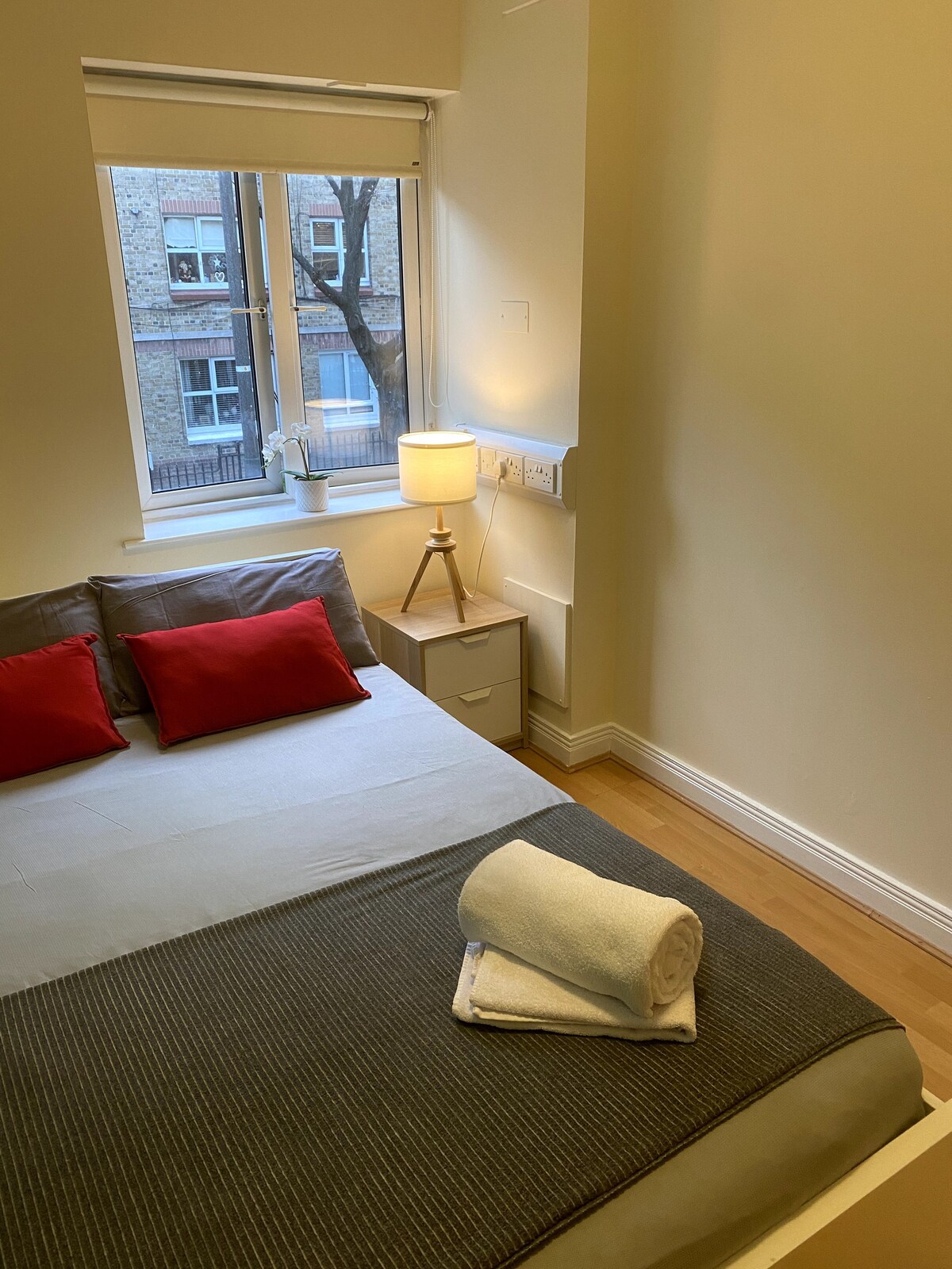 Superb Location Private Room In Dublin 8 R6