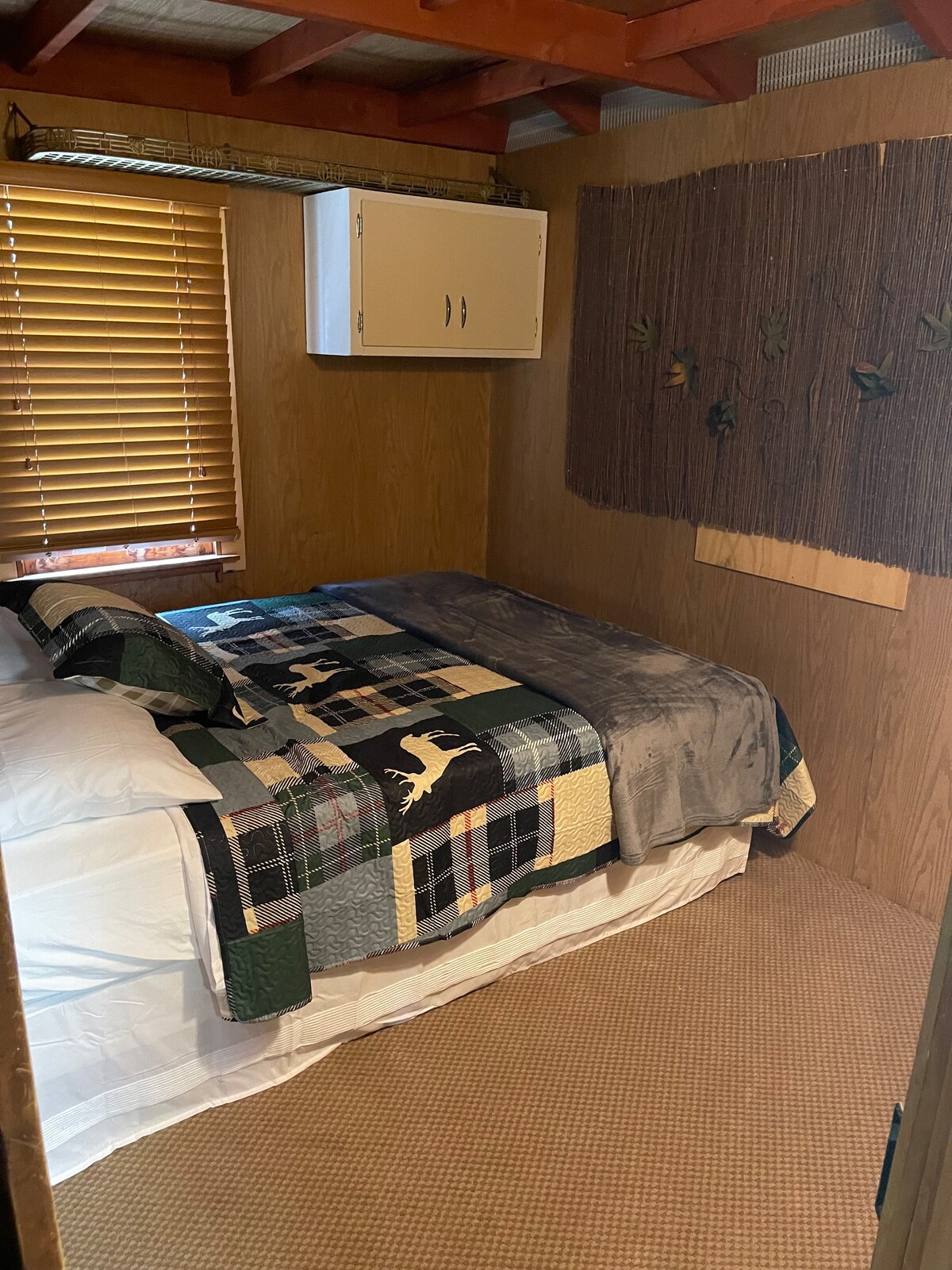 Twin Creek Cabin 
3 bedroom near orv trail