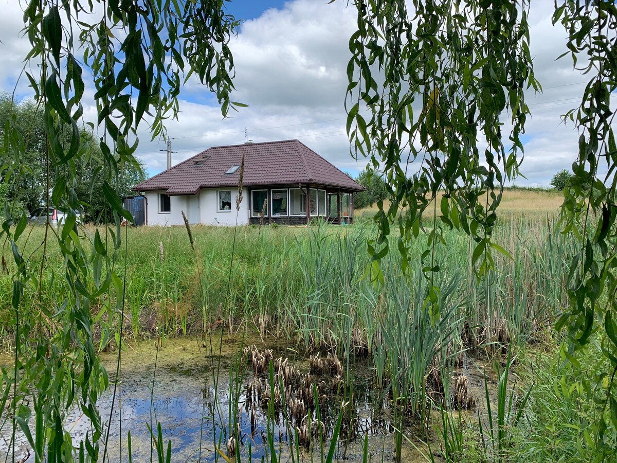 Masuria Dybowskie湖的欢乐民宅
