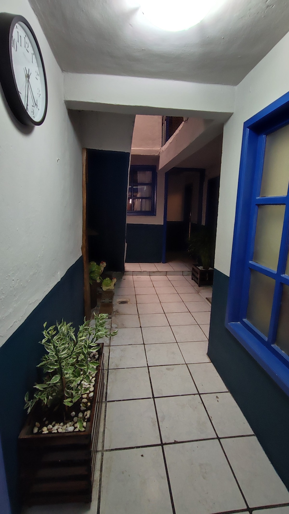 位于Pátzcuaro中心的漂亮蓝色房子