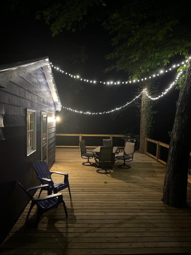 Cozy Little Lake Front Cabin  W( boat slip)