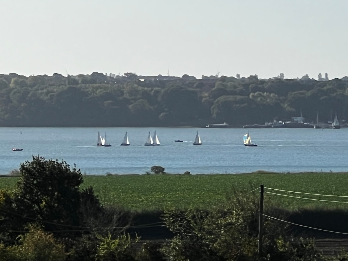 16th century pub with stunning views of the stour