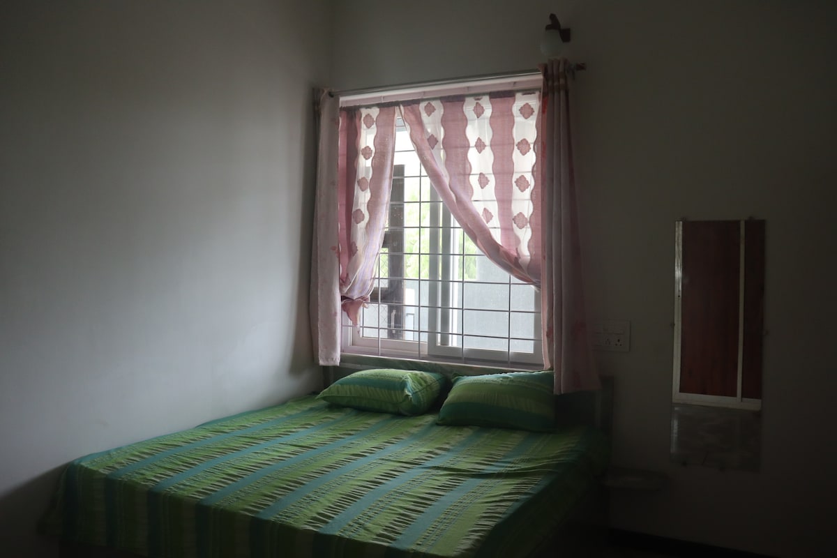 Sukhsagar Homestay银色公寓