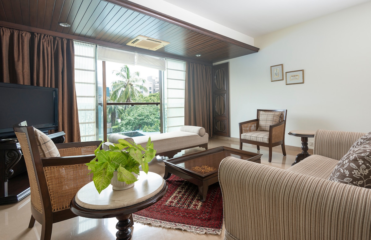 Classy Apartment situated in Khar/ Bandra