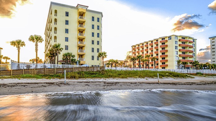 Relaxing 2-BDR steps to Ormond Beach.