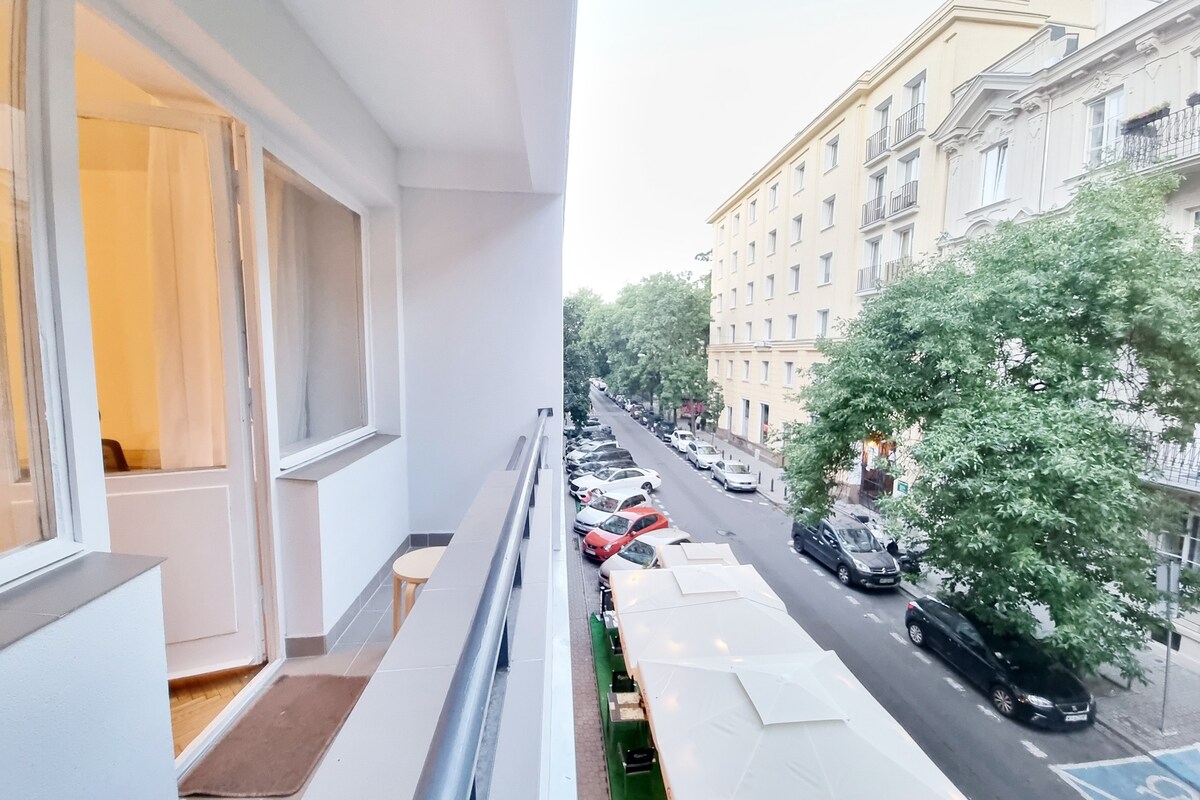 单间公寓，地理位置优越，带阳台