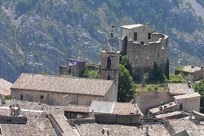 Greolières Village ：风景优美的单间公寓。