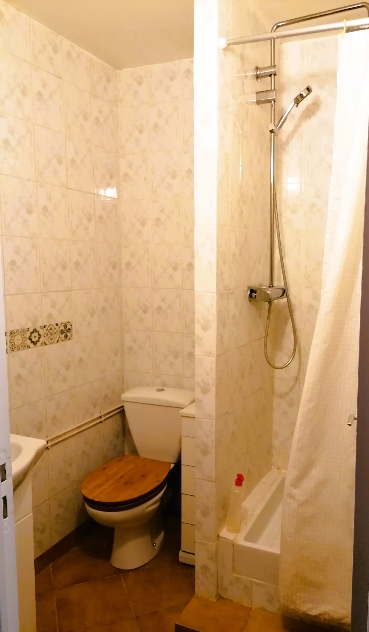 Challes-les-Eaux温泉浴室附近的T2温泉环境优美、安静