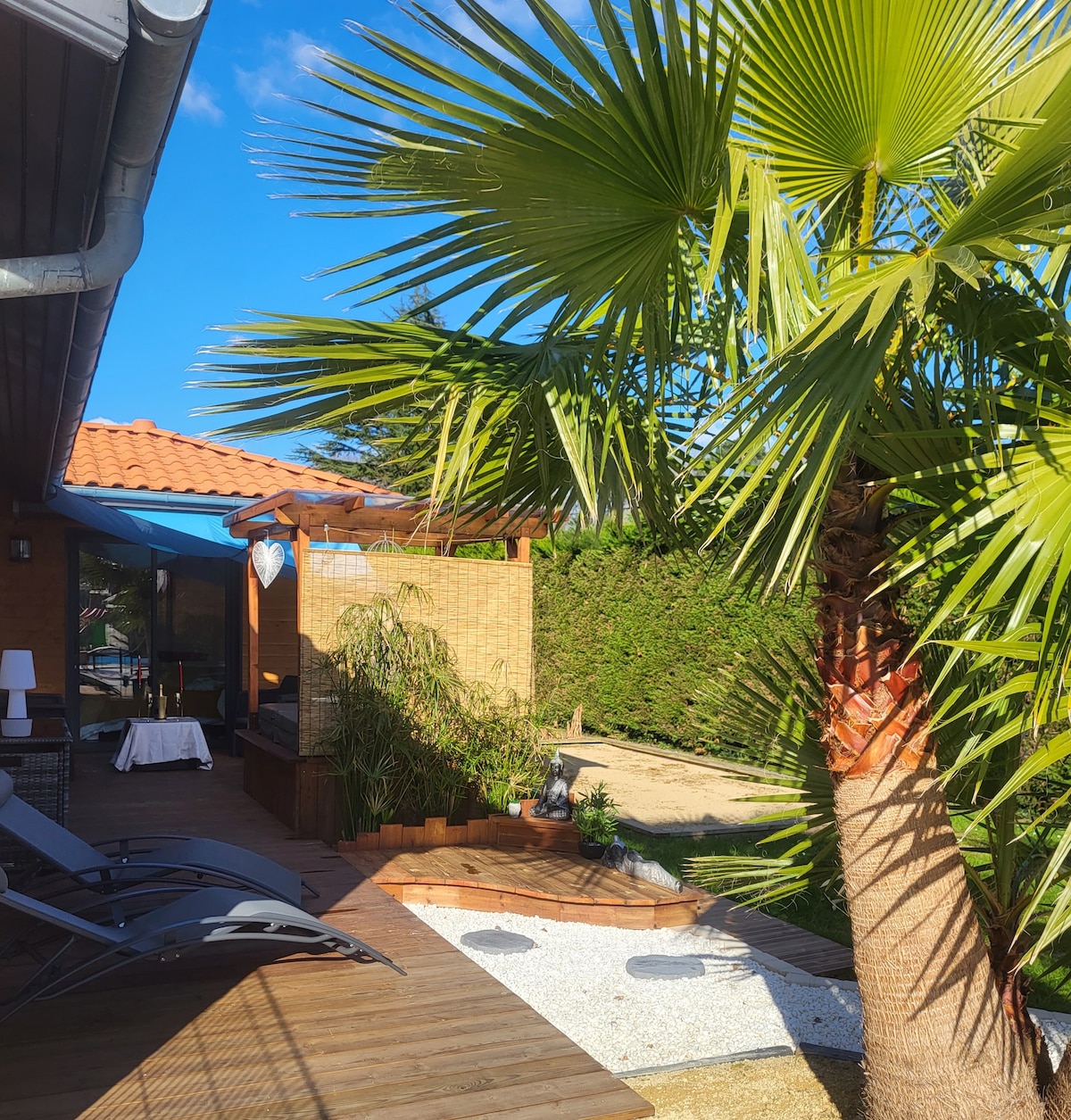 Ravissante chambre d'Hôte avec jacuzzi et piscine