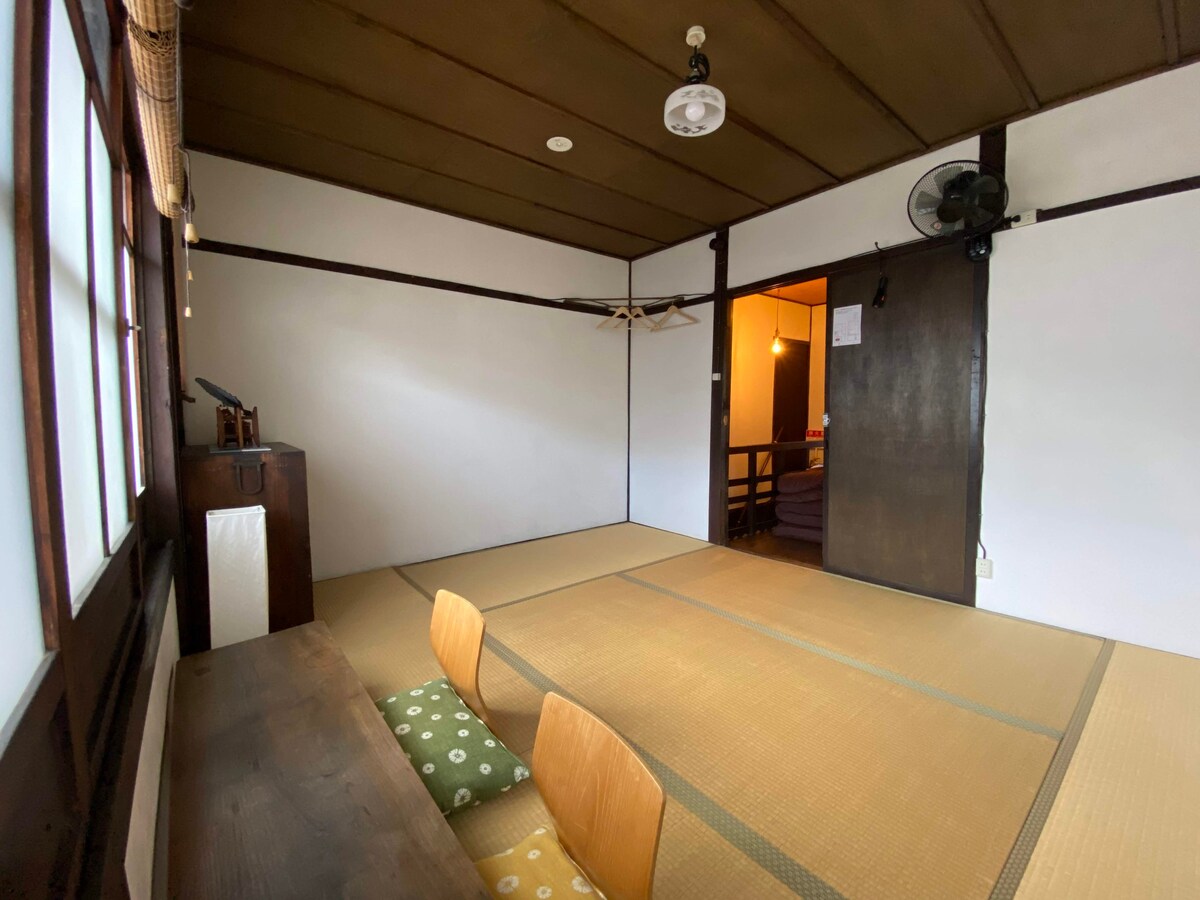 Traditional Japanese wooden townhouse 2F twin room
