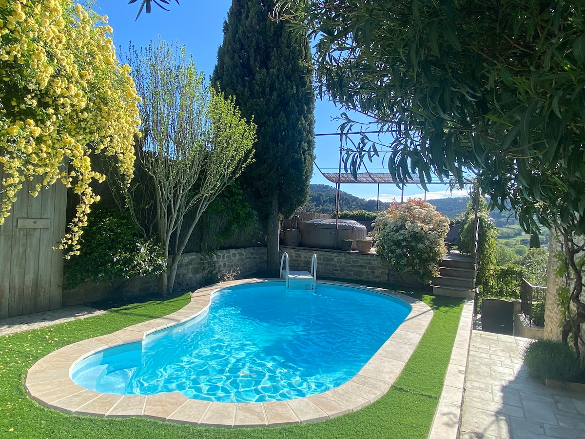 Mas en Provence, climatisé, piscine, 4 pers