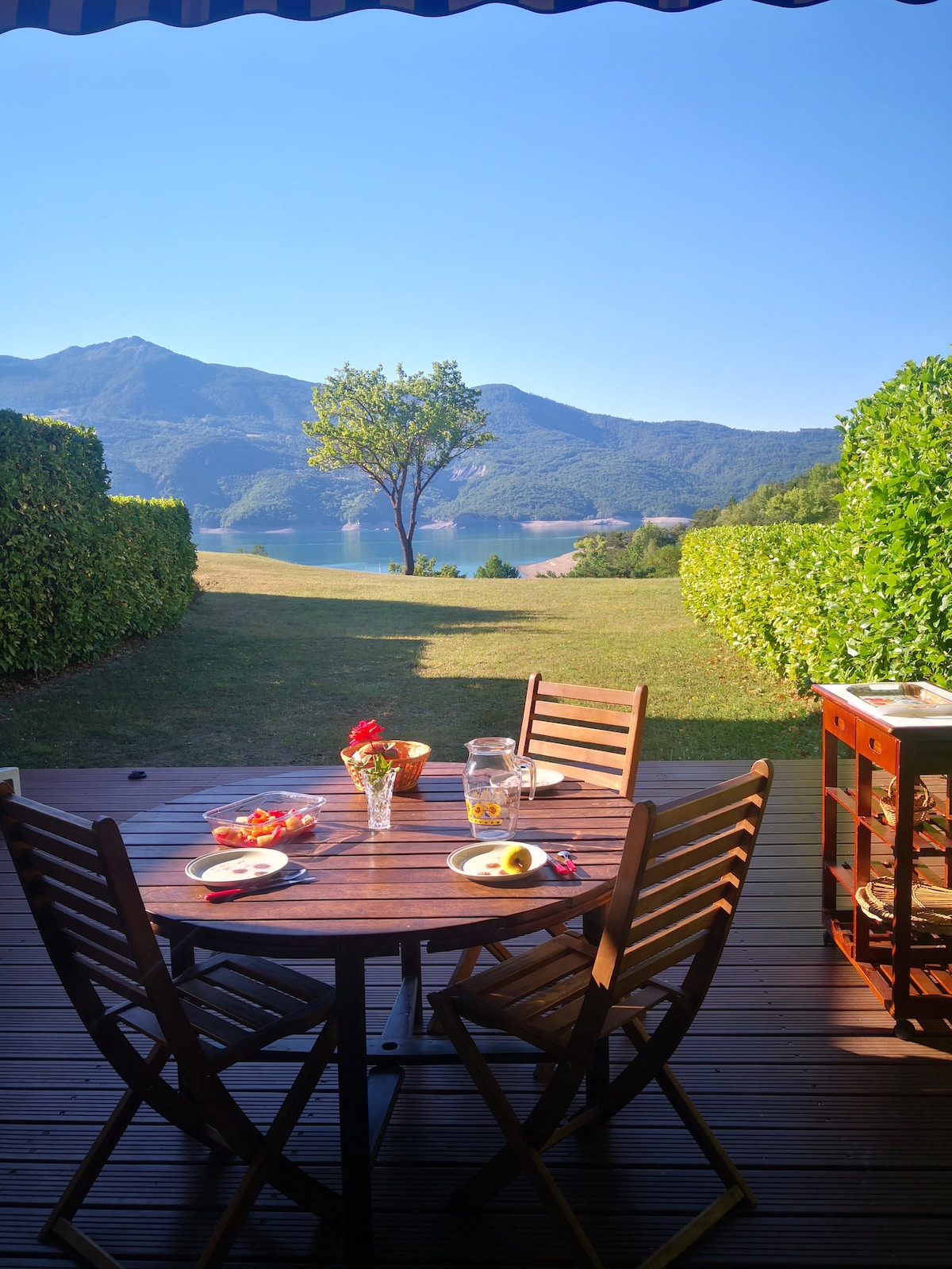 Maison vue imprenable lac Serre-Ponçon.