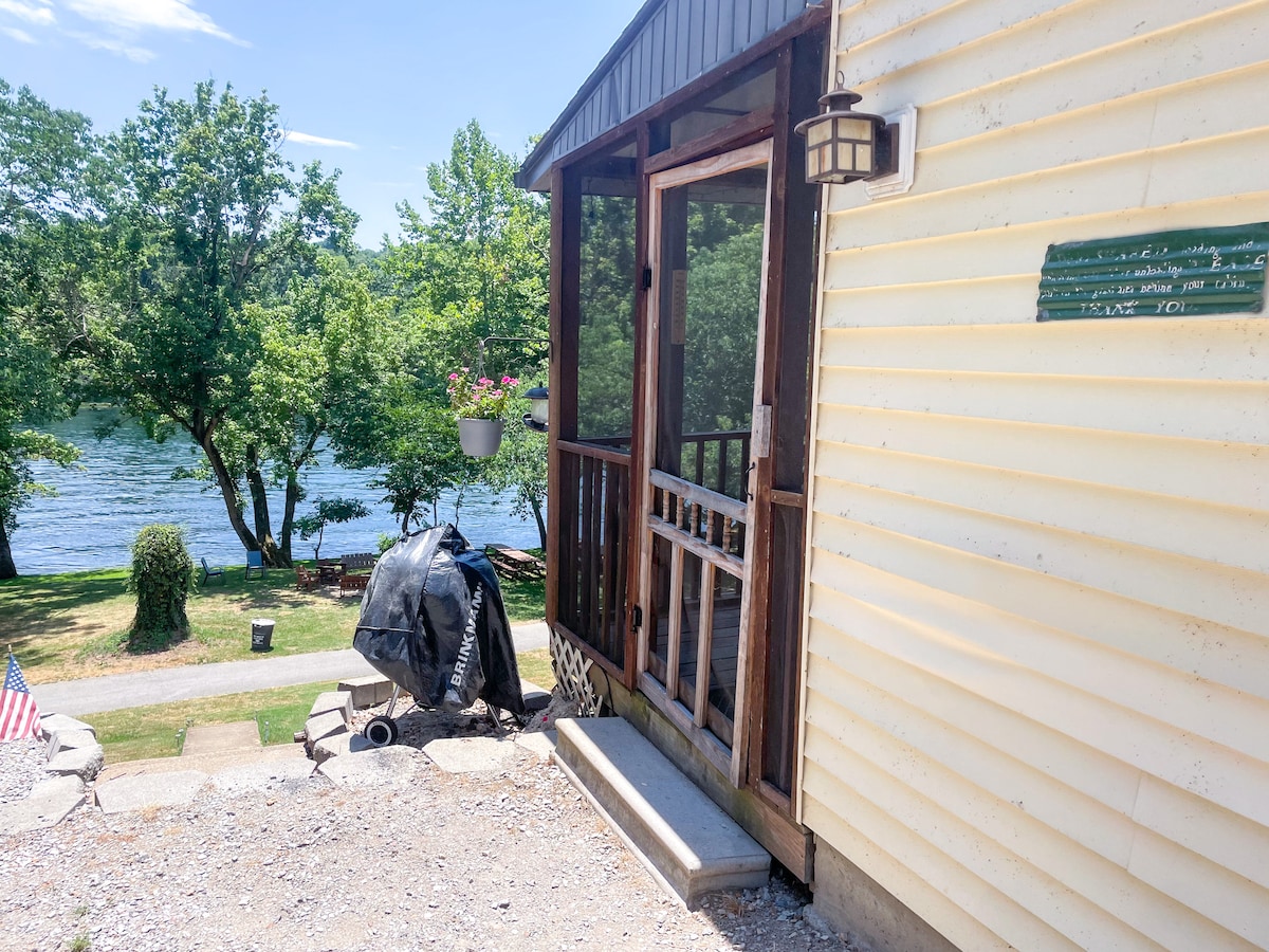 Riverfront Cabin 2 at Rainbow Drive Resort